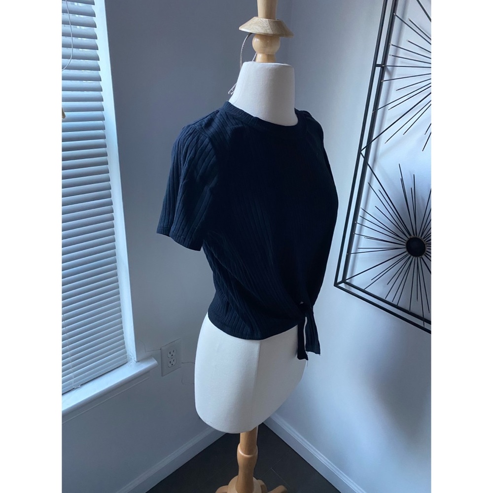 Tie Tank - Picture 2 of 5